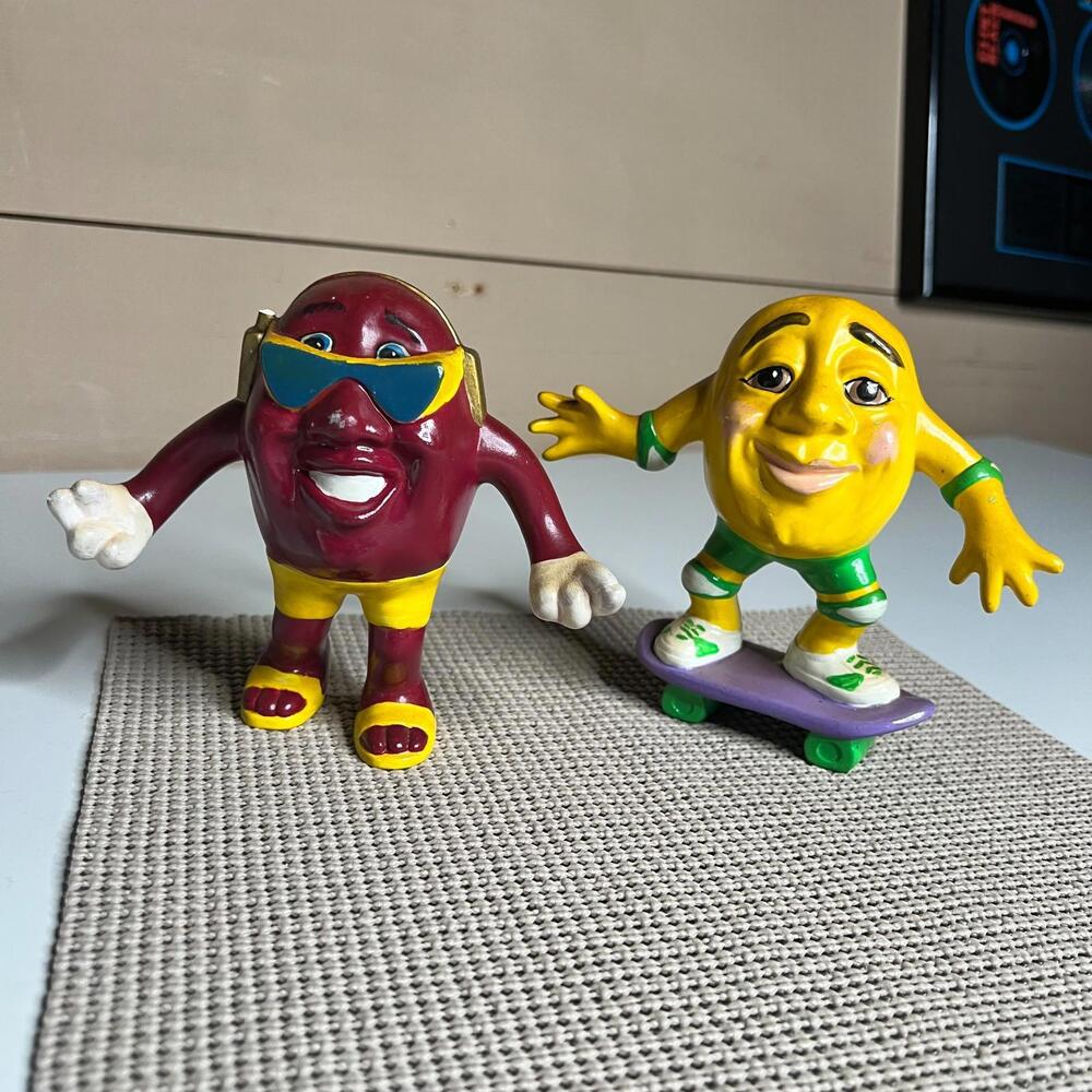 Vintage California Raisin M&M’s Character Figurines Set Red Yellow Skateboard